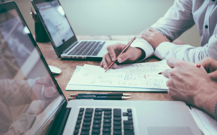  Comparateurs, banques, assureurs : pourquoi le courtier reste le plus efficace